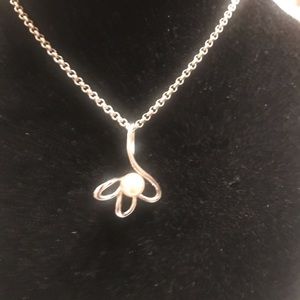 Majorica white round pearl Pendant